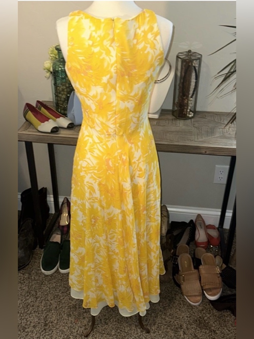 Kay Unger Evenings 100% Silk Yellow Dress EUC - Picture 2 of 7